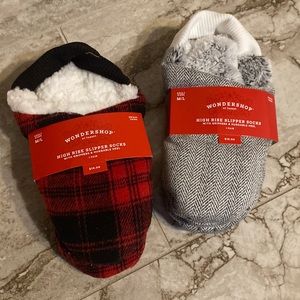 New! Wondershop Fleece Lined PullOn Set of 2 Slippers w Huggable Heel & …